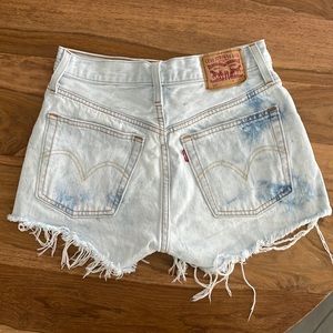 Women's Levi's® 501® Original Jean Shorts. Size 25